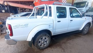 Nissan Hardbody 4x4, bon &eacute;tat, entretien r&eacute;gulier, prix n&eacute;gociable