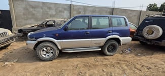 Nissan Terrano 2 en bon &eacute;tat, climatis&eacute;e, n&eacute;gociable