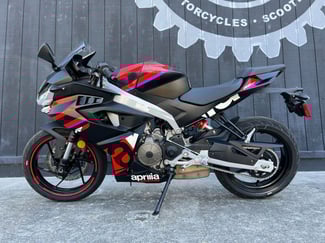 Aprilia RS 457 - Moto sportive 2026 in&eacute;gal&eacute;e