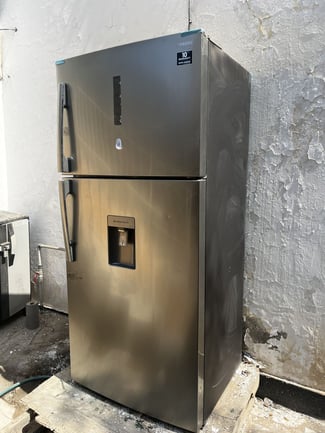 R&eacute;frig&eacute;rateur Samsung 3 ans, id&eacute;al pour restaurant