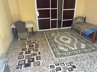 Studio meubl&eacute; proche UNFD et march&eacute; RIAD, Cit&eacute; Poudri&egrave;re, n&eacute;gociable