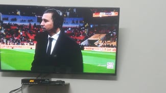 T&eacute;l&eacute;viseur Star_X 42 en excellent &eacute;tat avec t&eacute;l&eacute;commande incluse