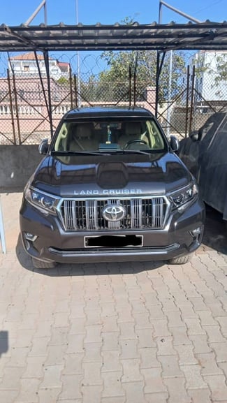 TOYOTA PRADO 2016 AUTOMATIQUE- HYUNDAI CRETA 2019- TOYOTA HILUX 2013