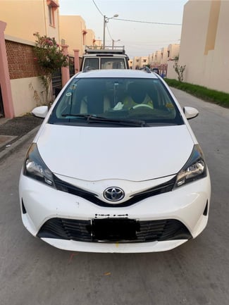 Toyota Vitz 2015, essence, automatique, en tr&egrave;s bon &eacute;tat
