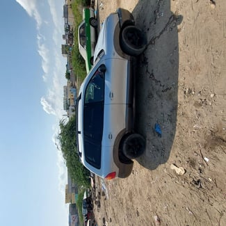 Voiture Santa Fe 2004 en bon &eacute;tat, petites r&eacute;parations &agrave; pr&eacute;voir