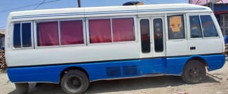 Bus Mitsubishi Rosa &ndash; 30 places &ndash; Tr&egrave;s bon &eacute;tat