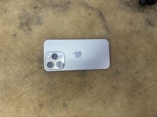 Iphone 15 Pro en excellent &eacute;tat, 87% de batterie, avec coque gratuite