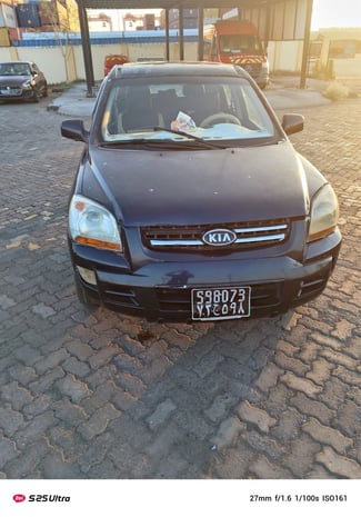 Kia Sportage, bo&icirc;te manuelle, climatisation et radio fonctionnels