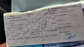 Location voiture propre et confortable, bo&icirc;te auto, faible consommation