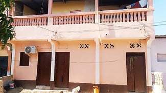 Maison F6 avec revenus locatifs, quartier 7 dynamique, titre foncier