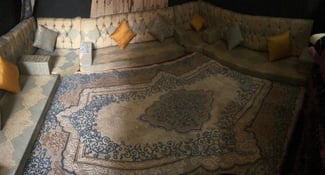 Salon en bon &eacute;tat avec accessoires, prix n&eacute;gociable