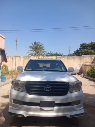 Toyota Land Cruiser V8 Diesel - Puissant et Confortable