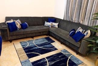 Salon &eacute;l&eacute;gant en excellent &eacute;tat &agrave; vendre