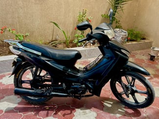 Moto 110 à vendre en excellent état avec garantie - à saisir !