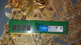 Barrette RAM Crucial 16 Go DDR4 à vendre