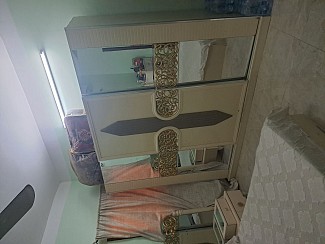 Chambre à coucher presque neuf à vendre