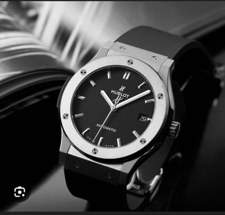 Montre Hublot Classique - Collection Nina Shop ⌚