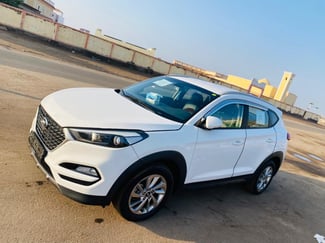 Hyundai Tucson 2017, 1.7 Diesel, automatique, blanc, 17 889 km, excellent état