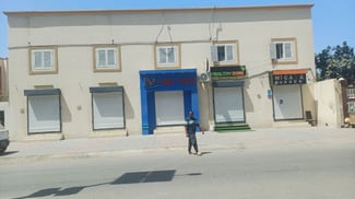 Local commercial 40 m² et appartement F3 à Gabode 2