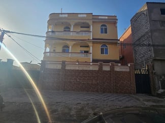 Appartement à louer, Cité Wadajir 2, 2e étage, rénové