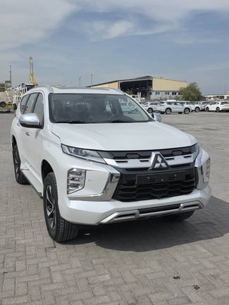 Mitsubishi P-Line03L SUV 4WD, année 2026, comme neuf