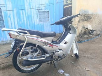 Moto 110 Falcon en bon état, prix négociable