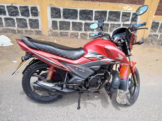 Moto Honda en excellent état