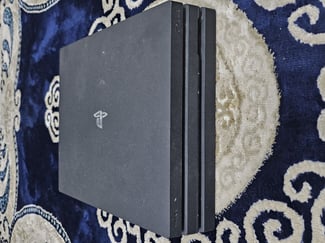 Console de jeu PS4 Pro, état impeccable