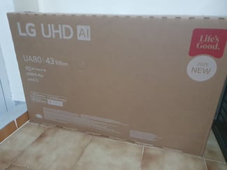 Télévision LG 108 cm connectée, neuve, jamais utilisée
