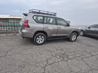 Toyota Prodo 2018, 7 places, gallerie, clim av/ar, frigo, entretien à jour