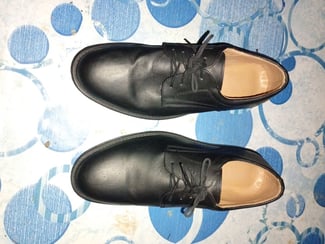 Chaussures classiques en vente, taille 42, prix négociable