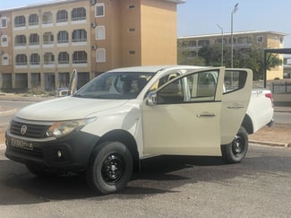 Pickup FIAT FULLBACK, excellent état, climatisation, bâche incluse