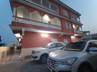 Appartement F4 neuf avec grande véranda, sécurisé à Saline Ouest