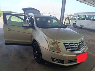 Cadillac SRX 4 2015, full option, automatique, climatisée, cuir, grand coffre, caméra de recul