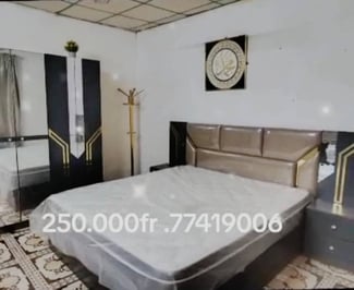 Ensemble de chambre à coucher, design élégant et remise de 25% !