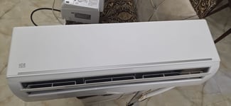 Climatiseur Inverter Icetream 18000 BTU avec accessoires neufs