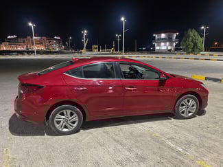 Hyundai Elantra 2019 Essence Automatique - Faible Kilométrage