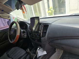 Mitsubishi L200 2022 à louer en excellent état