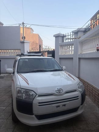 Probox automatique en excellent état - faible kilométrage