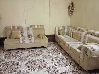 Salon en excellent état avec accessoires - négociable