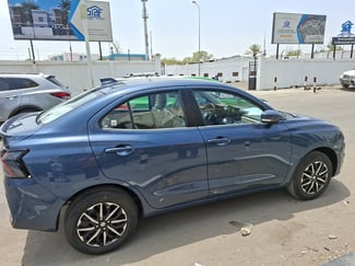 Suzuki Dzire 2025, essence, boîte auto, état impeccable