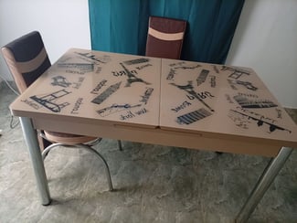 Table à rallonge avec 6 chaises