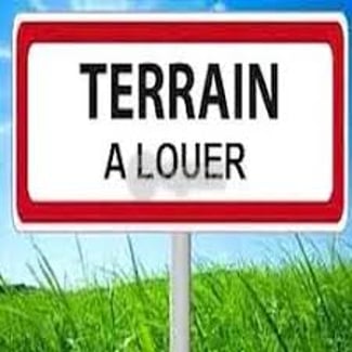 Terrain commercial de 160m² à louer à Barwaqo 2 (Bord de route)