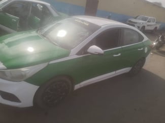 Taxi 109 D 98 en excellent état à vendre