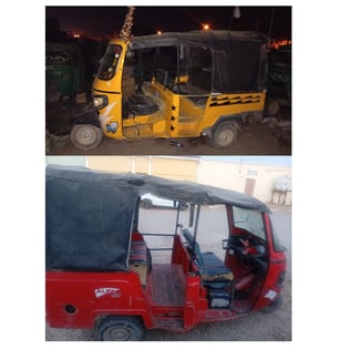 Lot de 2 Bajaj Peugeot et Mahindra en bon état