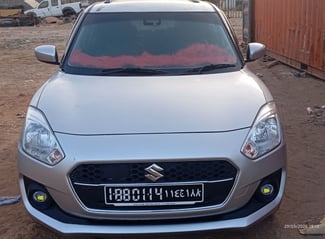 Suzuki Swift 2019 essence boîte automatique en excellent état
