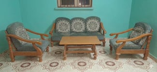 Ensemble salon bois massif 3 places avec fauteuils et table basse