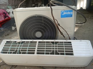 Climatiseur Midea Inverter 2,5 CV en bon état