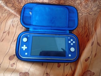 Console Nintendo Switch quasi neuve 4 mois d'utilisation
