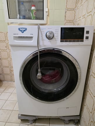 Mobilier et électroménager en bon état pour salon et chambre